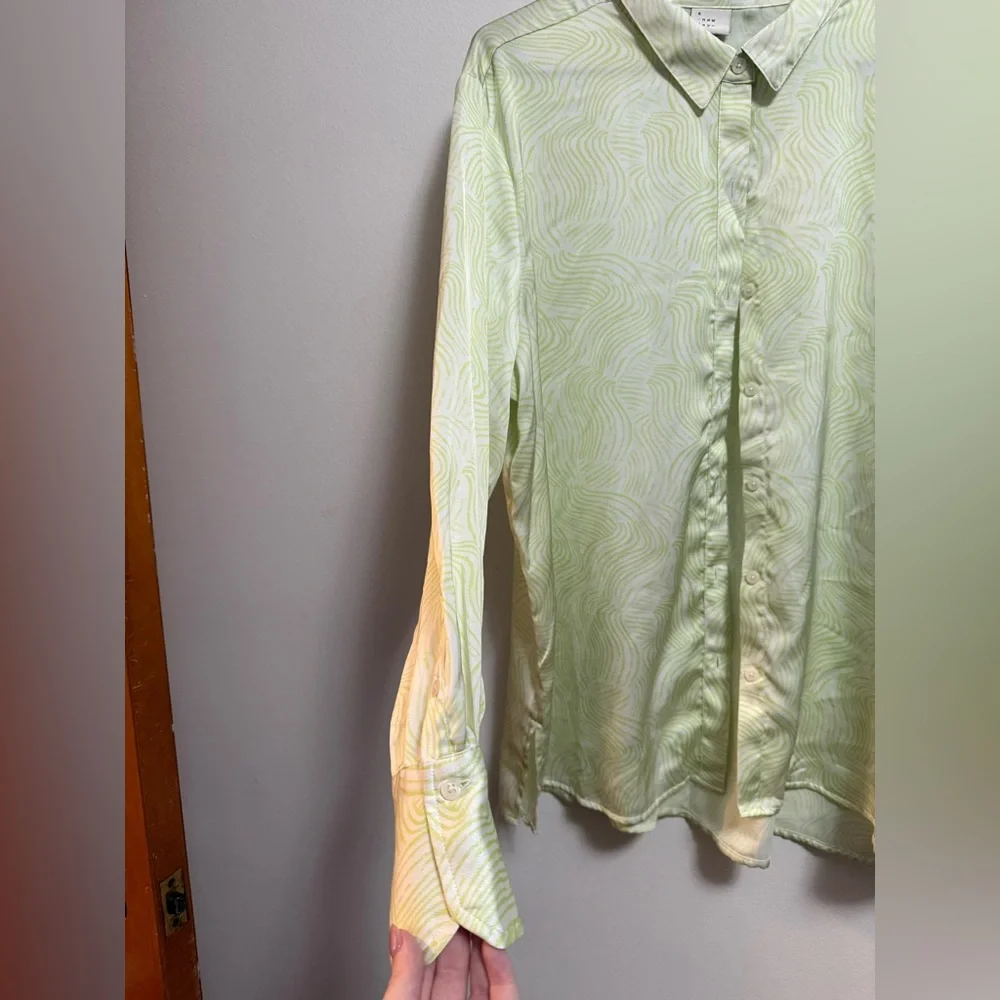 A New Day - Light Green Patterned Blouse -‎ Size Large
